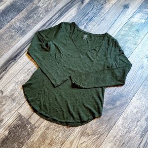 Old Navy Long Sleeve V-neck Tee
